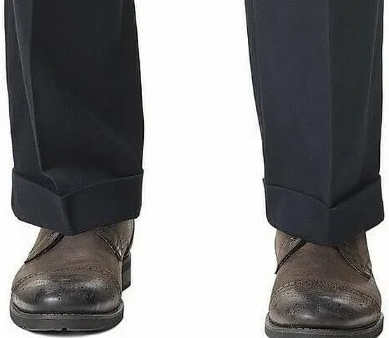 Dockers Men's Relaxed Fit Comfort Khaki Pants - Pleated